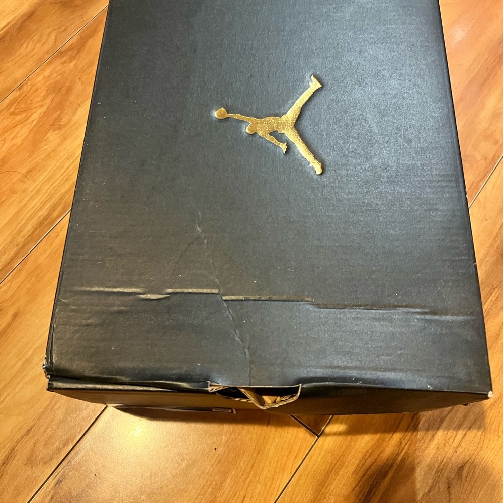 Jordan 1 Mid
Hyper Royal (GS)